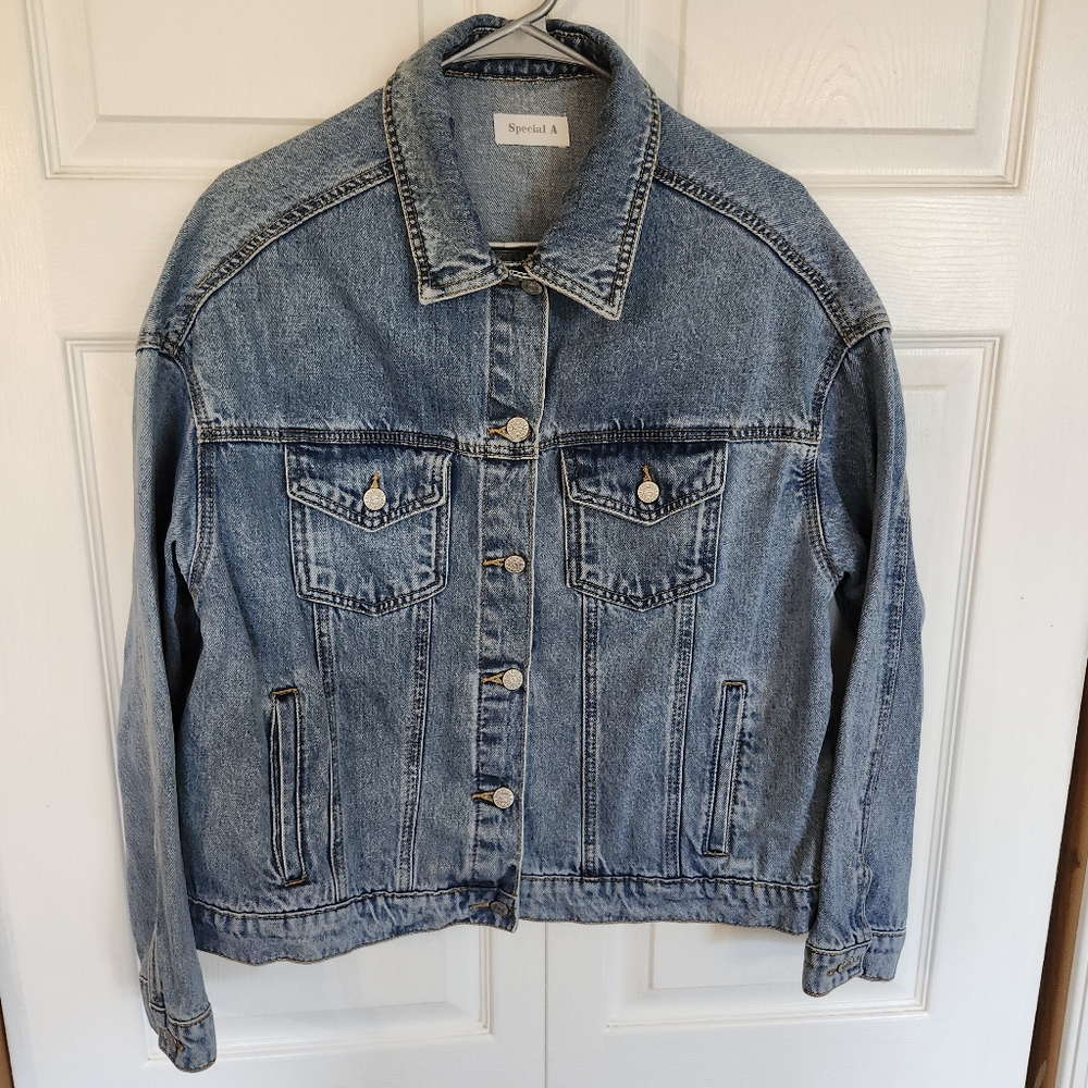 Special A Denim Jean Button Trucker Med Wash Oversized Jacket Wms M(see Listing)